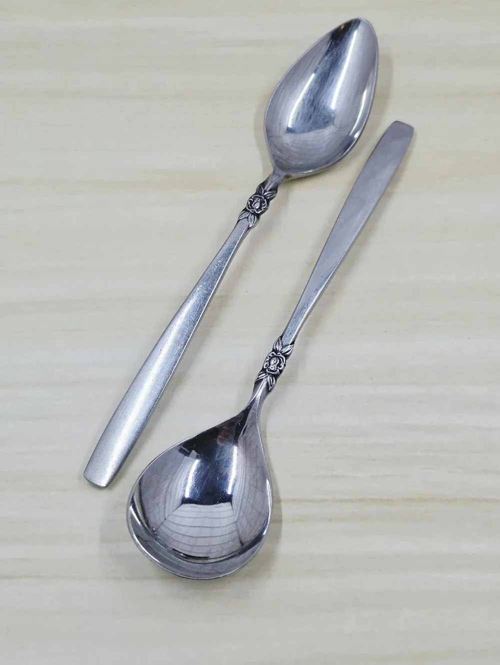 Ekco Bellisima Grand Prix Silverware 12 Pieces Spoons Single Flower Stainless